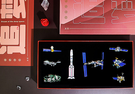 追夢(mèng)人紀(jì)念徽章套裝定制