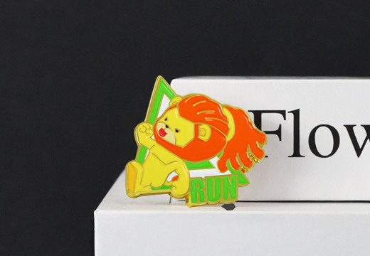 卡通小獅子金屬徽章定制