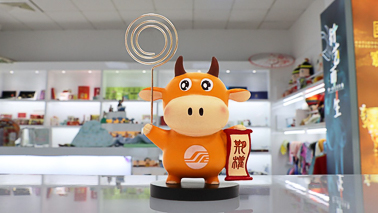 如何選擇樹(shù)脂工藝品擺件廠家？