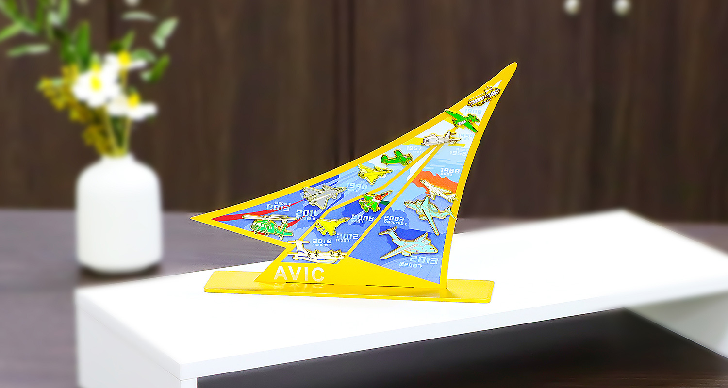 中國航空徽章桌面擺件詳情頁_07.jpg