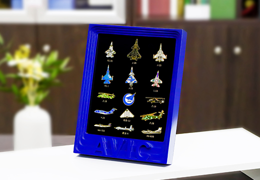 航空逐夢藍天金屬徽章定制