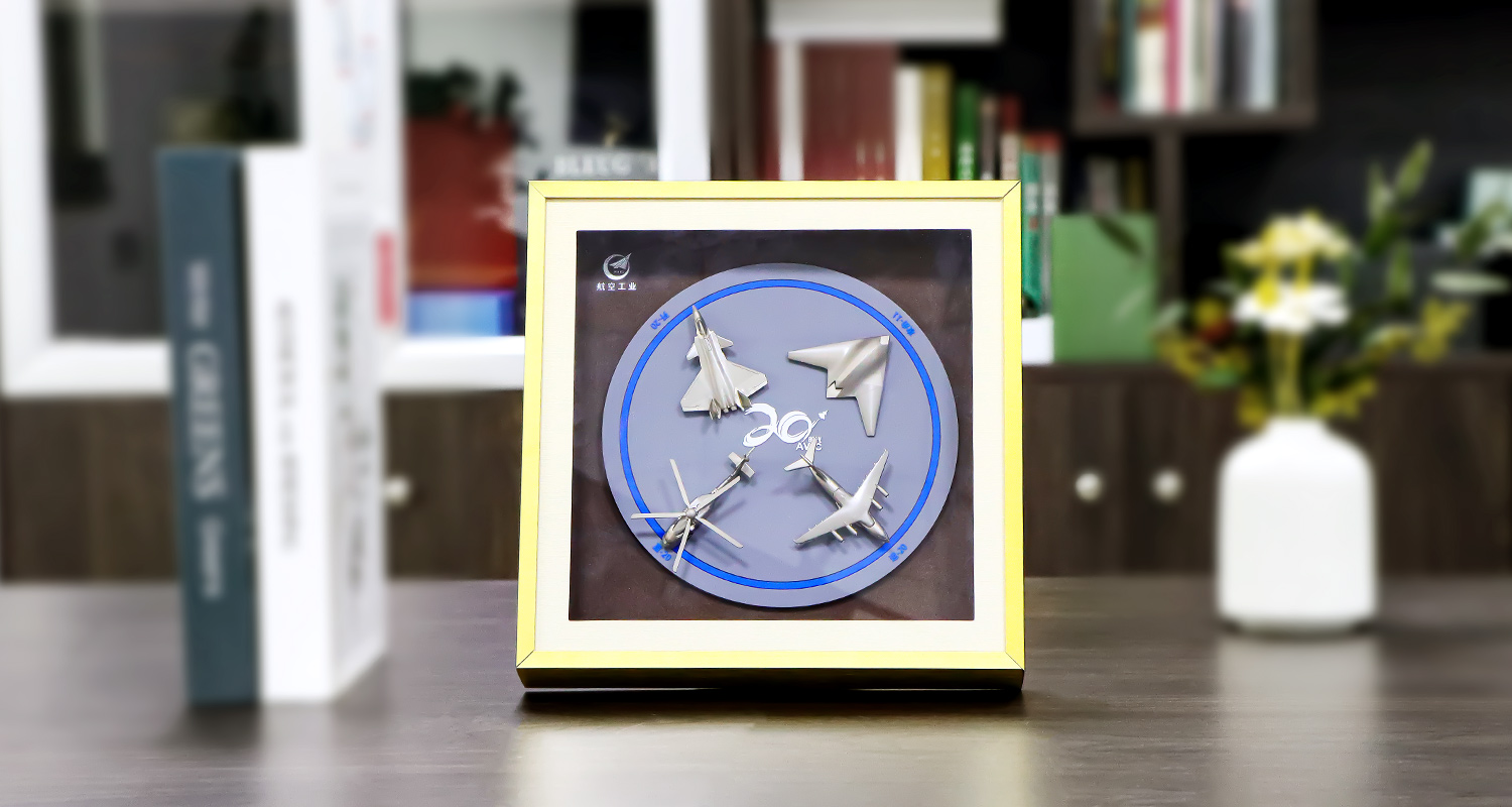 中國航空20周年紀(jì)念徽章相框詳情頁_05.jpg